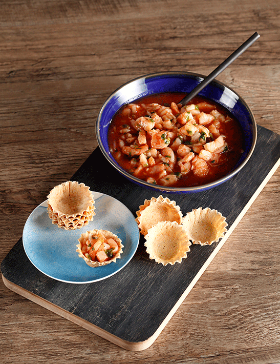 Ceviche de camarón en tartaletas crocantes